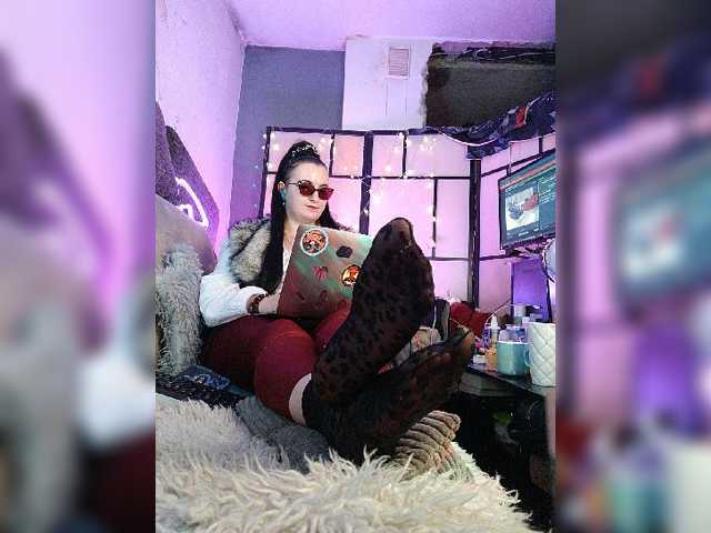 monicaangels, en vivo ahora en BongaCams