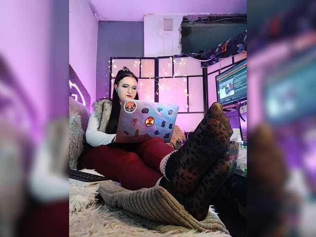 monicaangels, en directo ahora en BongaCams