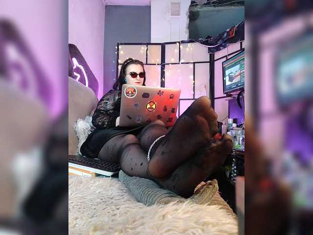 monicaangels live cam preview