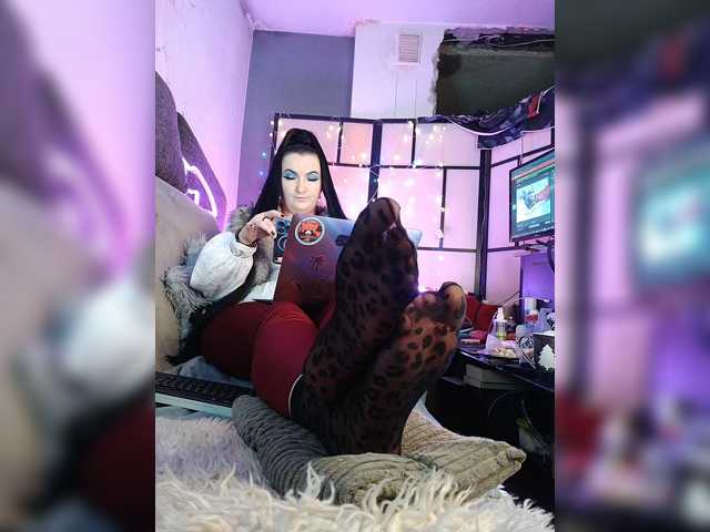 monicaangels, en directo ahora en BongaCams
