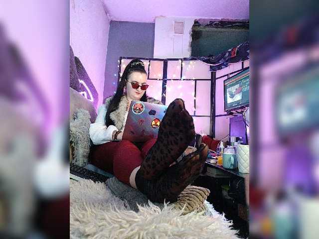 monicaangels, live now on BongaCams