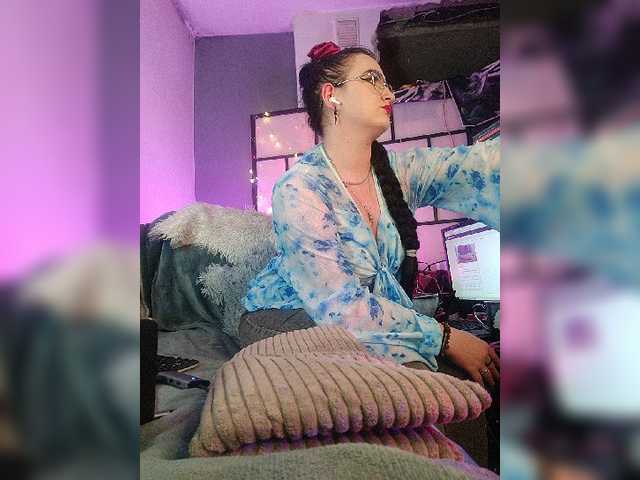 monicaangels live cam on BongaCams