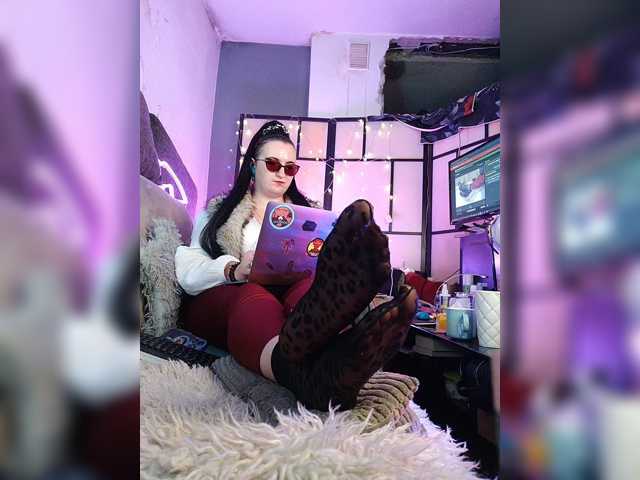 monicaangels, live now on BongaCams