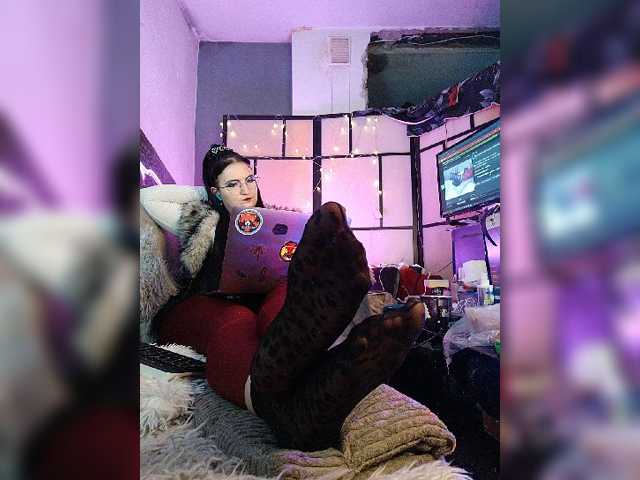monicaangels, en directo ahora en BongaCams