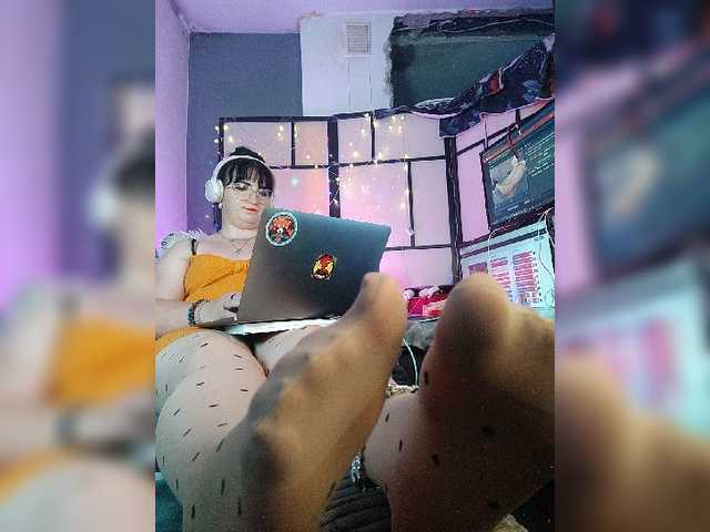 monicaangels live cam on BongaCams