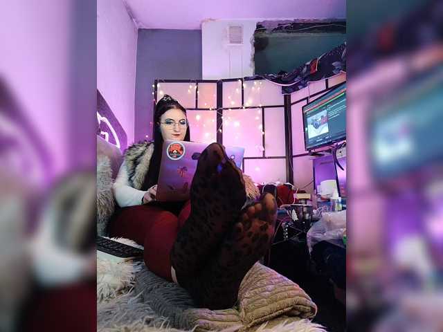 monicaangels, live now on BongaCams