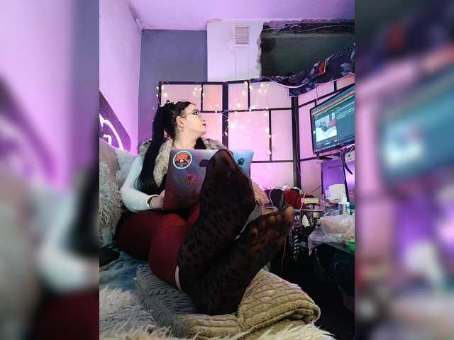 monicaangels, live now on BongaCams