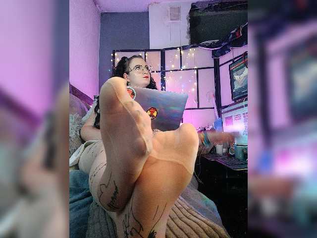 monicaangels cam belle