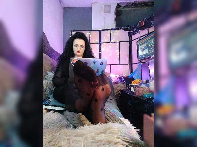 monicaangels live cam on BongaCams