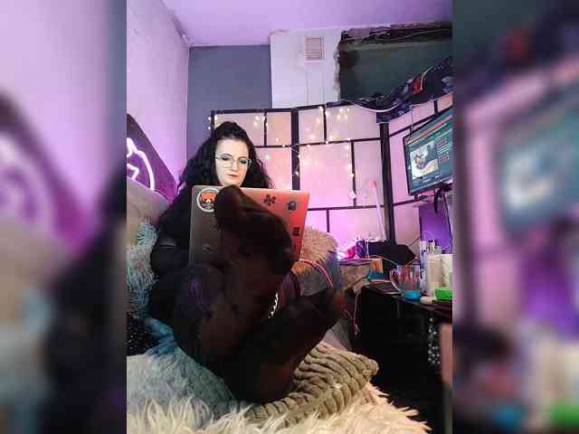 monicaangels's live room