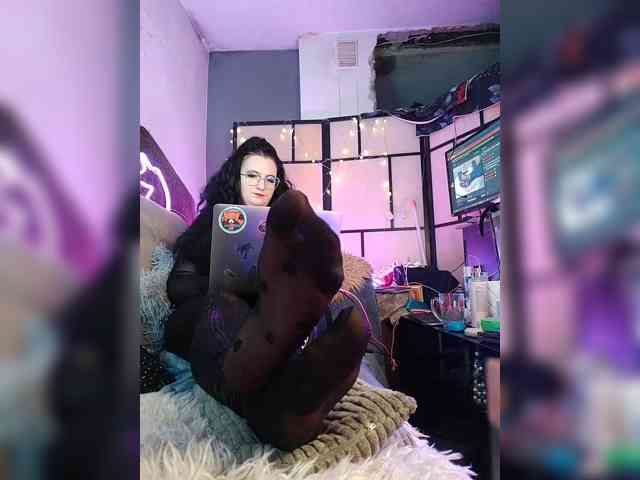 monicaangels's live room