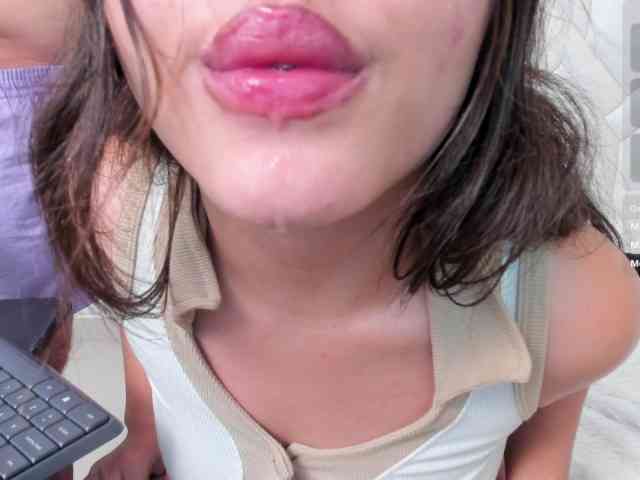 mylittlewhore18 webcam