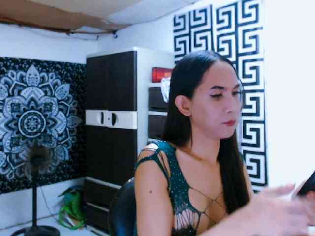 xMISSKINKYWILDx