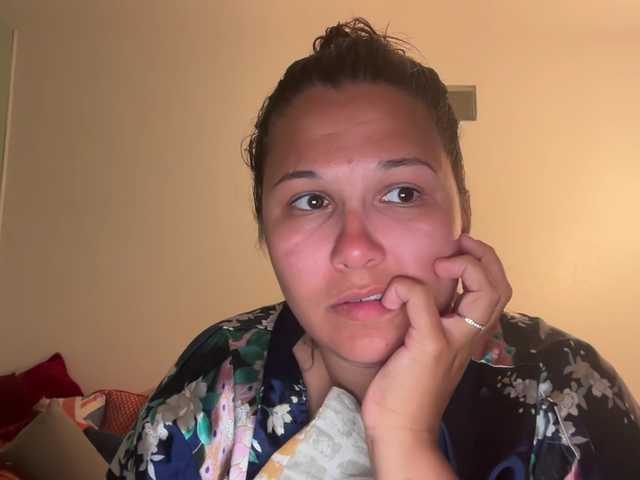 Minettesexy24 live cam on BongaCams