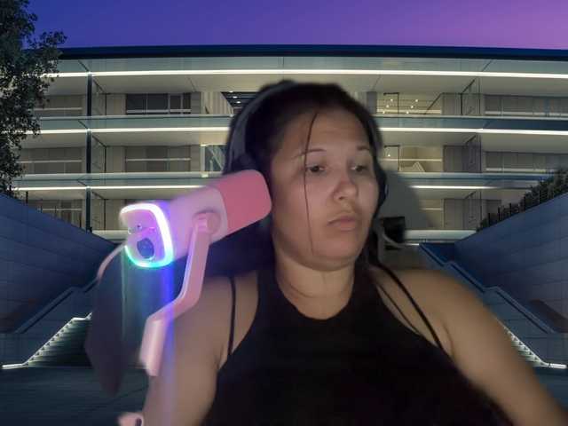 Minettesexy24 live cam on BongaCams