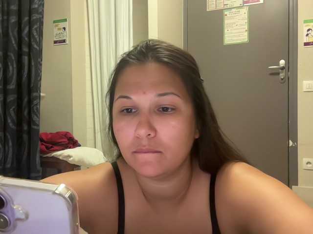 Minettesexy24 live cam on BongaCams