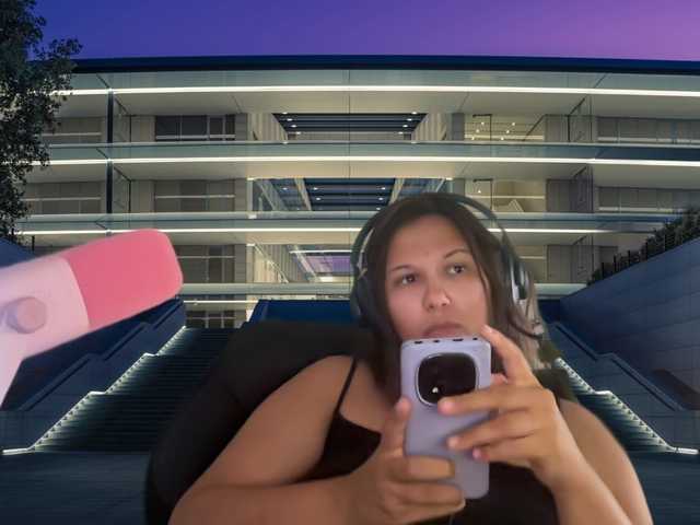 Minettesexy24 live cam on BongaCams