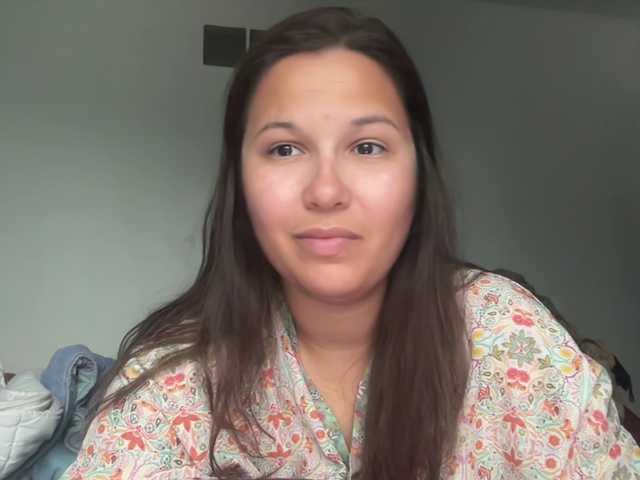 Minettesexy24 live cam on BongaCams
