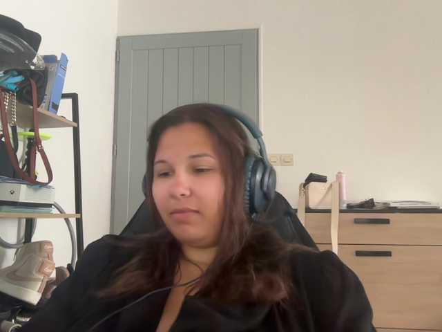 Minettesexy24 live cam on BongaCams