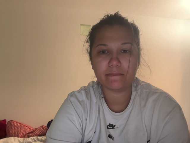 Minettesexy24 live cam on BongaCams