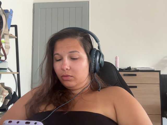 Minettesexy24 live cam on BongaCams