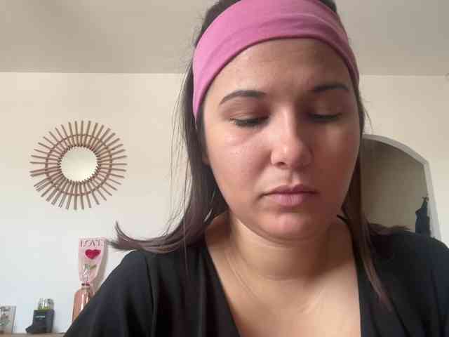 Minettesexy24 webcam