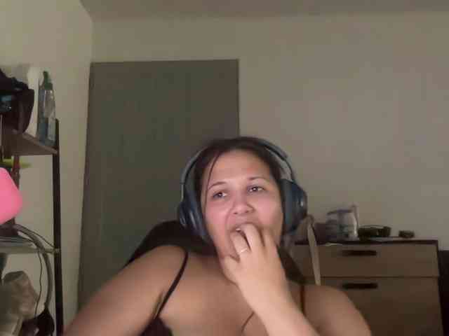 Minettesexy24 webcam