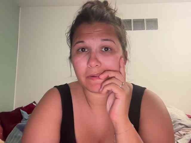 Minettesexy24 webcam
