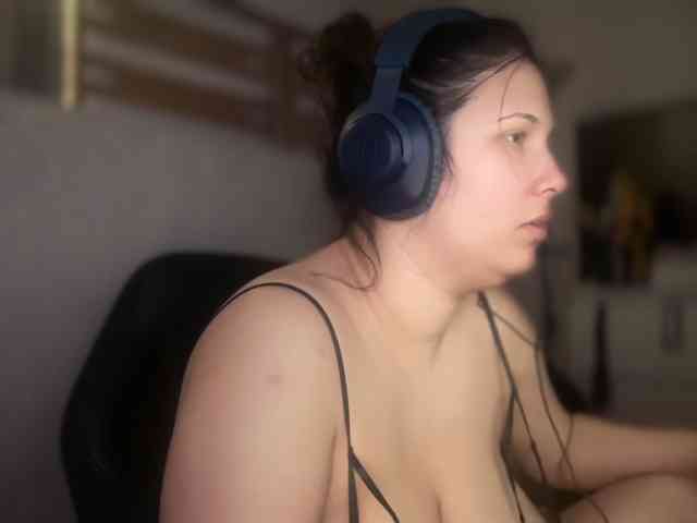 Minettesexy24 webcam