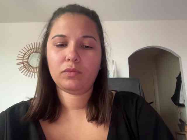 Minettesexy24 webcam
