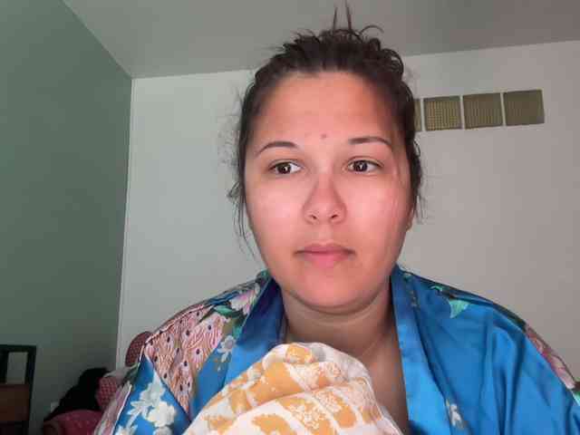 Minettesexy24 webcam