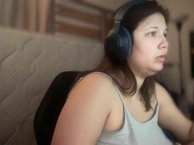 Minettesexy24 webcam