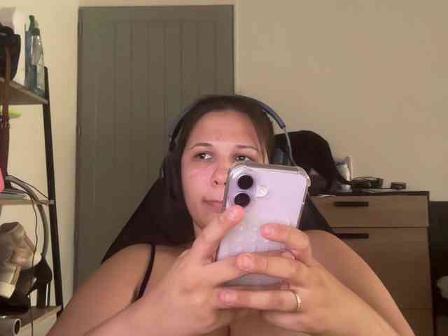 Minettesexy24 webcam