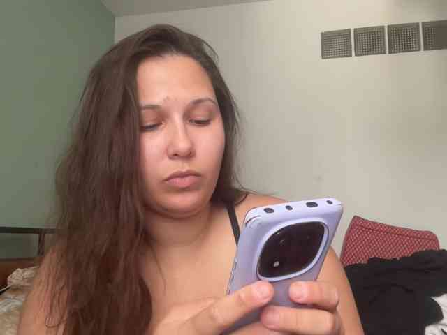 Minettesexy24 webcam
