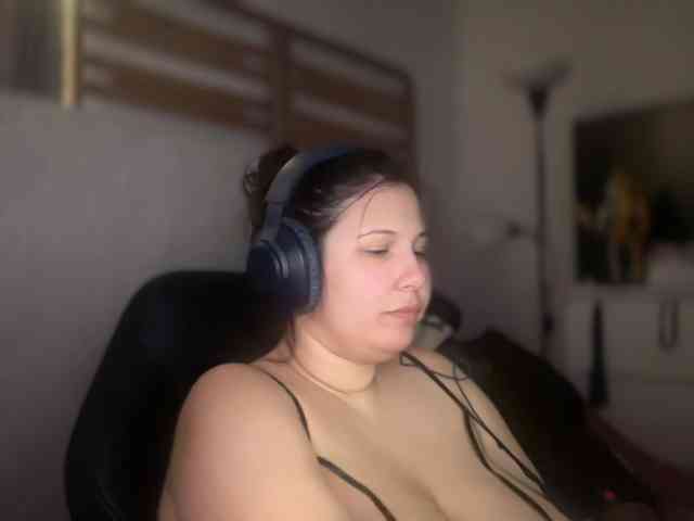 Minettesexy24 webcam