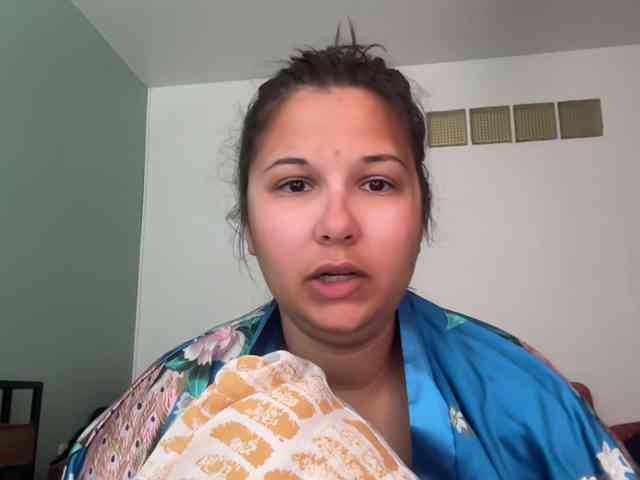 Minettesexy24 webcam