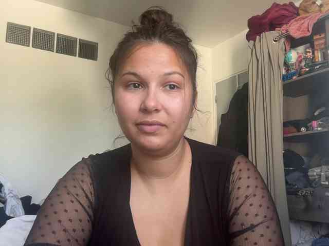 Minettesexy24 webcam