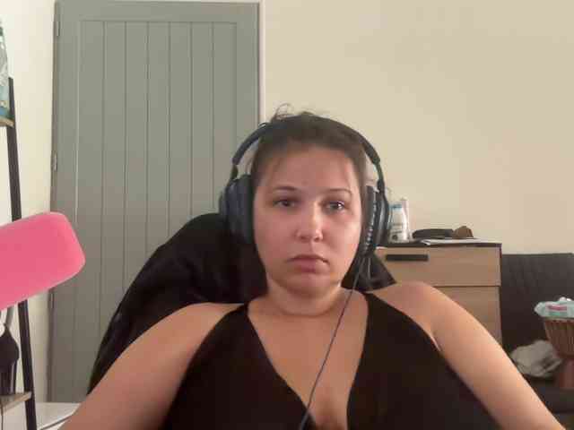 Minettesexy24 webcam