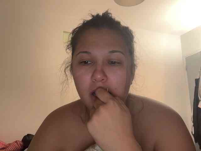 Minettesexy24 webcam