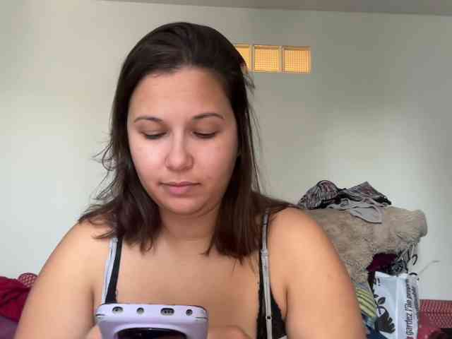 Minettesexy24 webcam