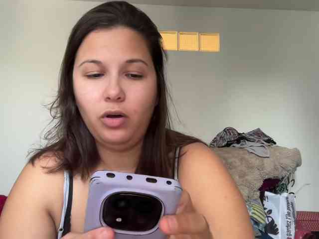 Minettesexy24 webcam