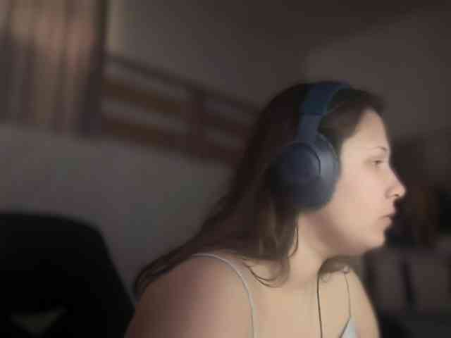 Minettesexy24 webcam