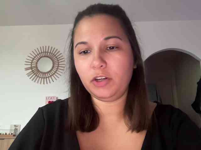 Minettesexy24 webcam