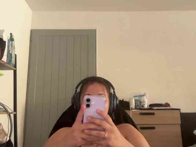 Minettesexy24 webcam