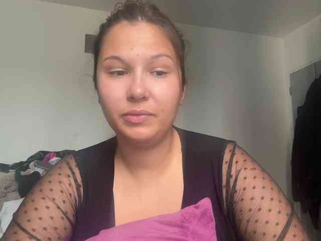 Minettesexy24 webcam