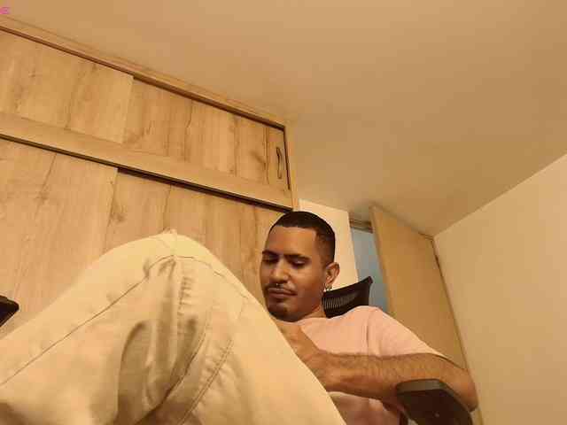 paradisemagic24 Live Webcam on BongaCams