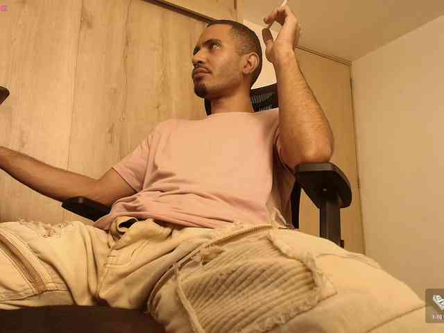 paradisemagic24 Live Webcam on BongaCams