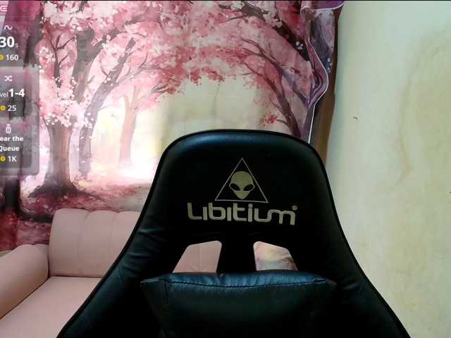 ambersexy18 live cam on BongaCams