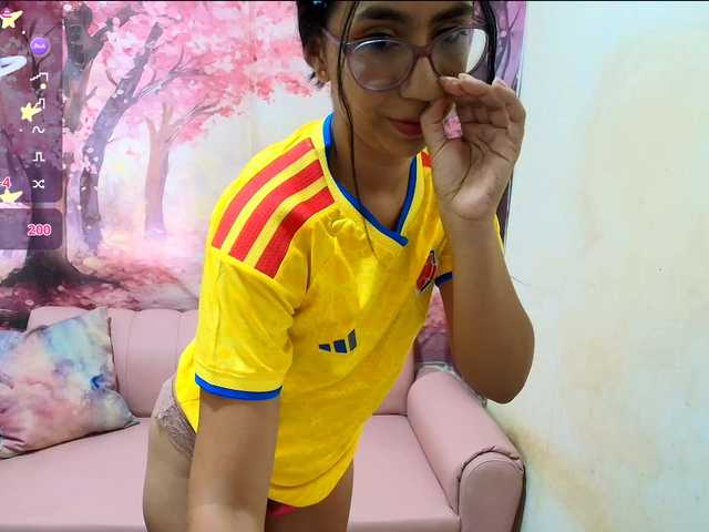 ambersexy18 live cam on BongaCams