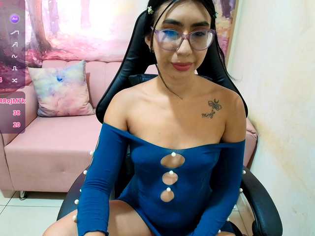 ambersexy18 live cam on BongaCams